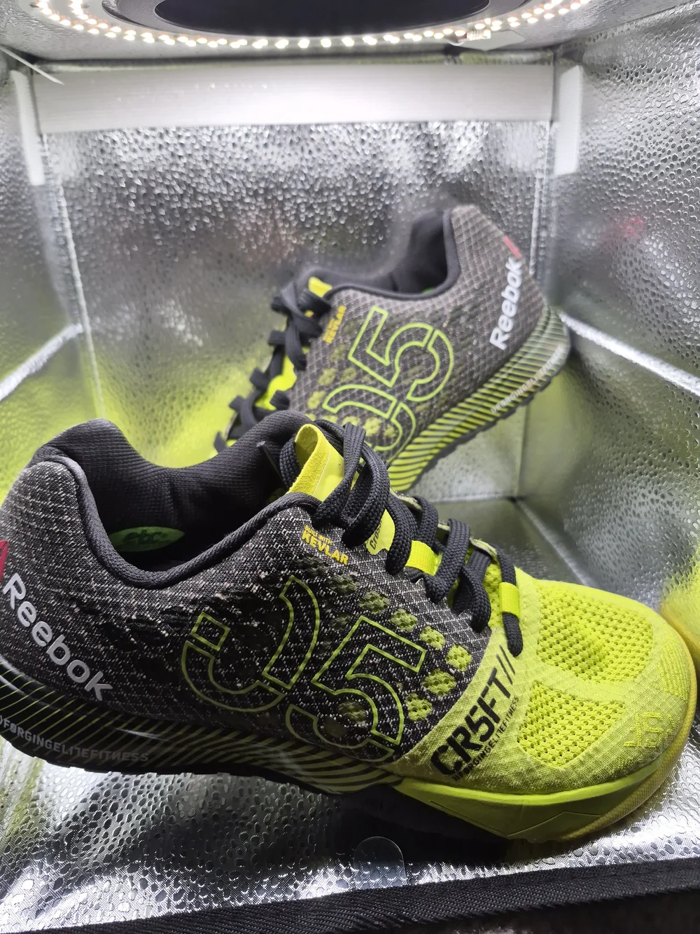 Reebok Womens Neon Yellow & Black CrossFit Training Shoe Size 7